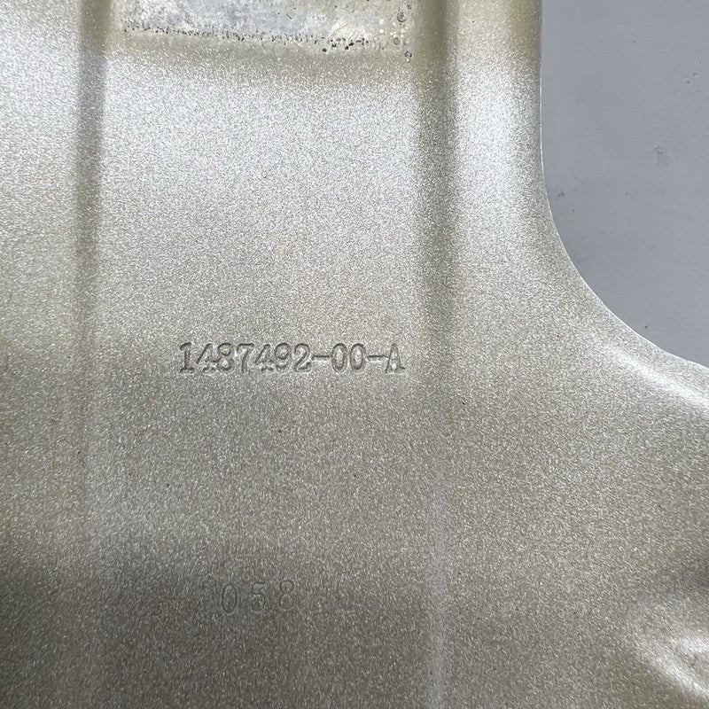 1487492-00-A TESLA MODEL Y FENDER SUPPORT BRACKET RIGHT 2020 2021 2022 2023 OEM 1487492-00-A