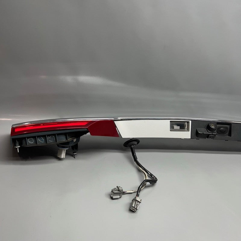 FORD FUSION REAR TRUNK MOLDING WITH TAIL LIGHTS 2017 2018 OEM HS73-F43