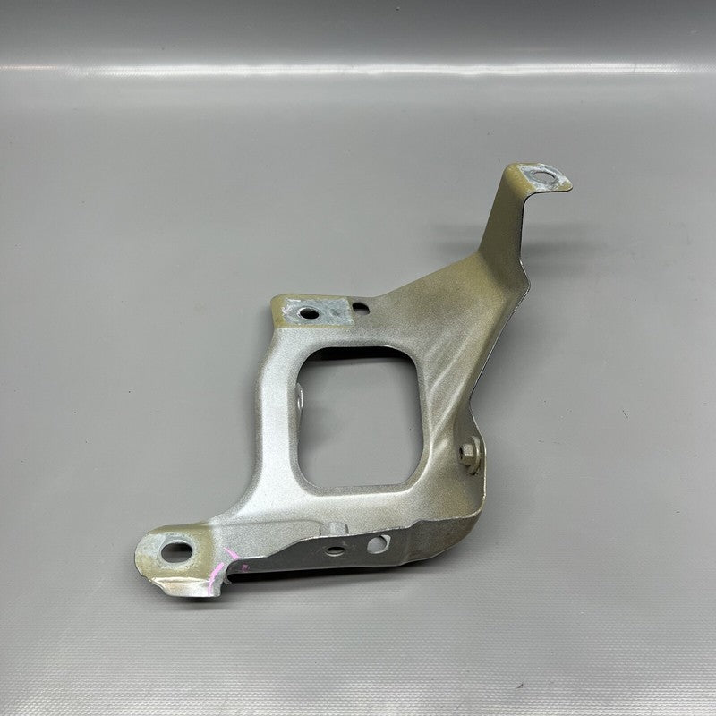 1086016-00-D TESLA MODEL 3 FENDER SUPPORT BRACKET RIGHT 2017 18 19 20 2021 OEM 1086016-00-D