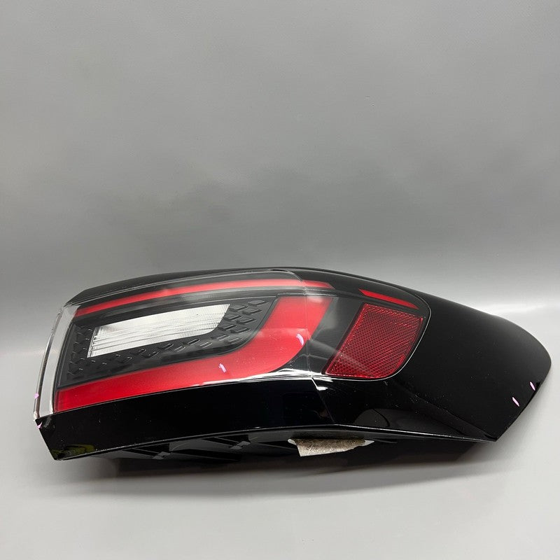 VOLKSWAGEN ID4 TAIL LIGHT RIGHT PASSENGER 2023 2024 OEM