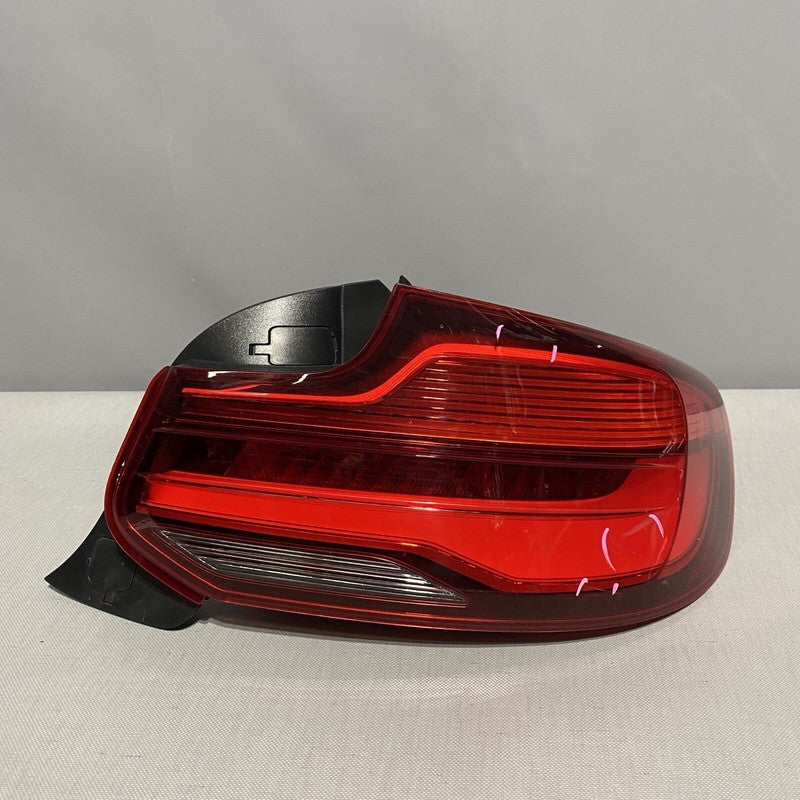 BMW 230 M2 TAIL LIGHT RIGHT PASSENGER 7420994 2018 2019 LED OEM