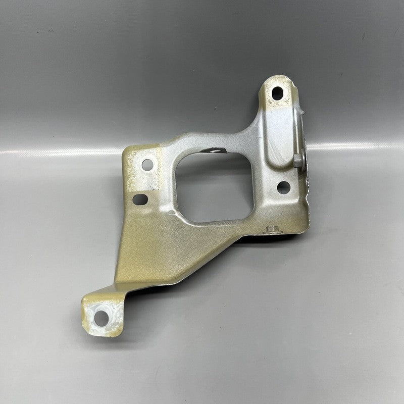 1086017-00-D TESLA MODEL 3 FENDER SUPPORT BRACKET LEFT 2017 18 19 20 2021 OEM 1086017-00-D