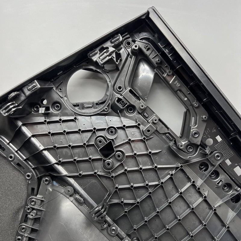 95B867305 PORSCHE MACAN DOOR PANEL LEFT REAR 2015 2016 2017 2018 2019 2020 2021 95B867305