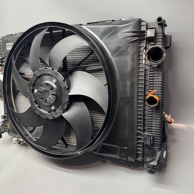 MERCEDES BENZ C250 COOLING RADIATOR FAN 2012 2013 2014 OEM A2049066802