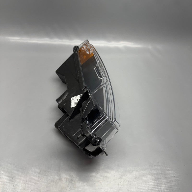 1507929-00-D TESLA MODEL Y FOG LIGHT RIGHT PASSENGER 2020 2021 2022 2023 2024 OEM