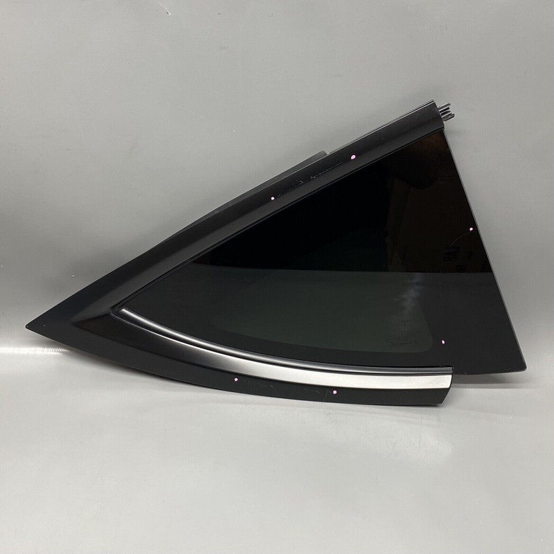 1495741-99-H TESLA MODEL Y QUARTER GLASS RIGHT REAR 2020 2021 2022 2023 OEM 1495741-99-H