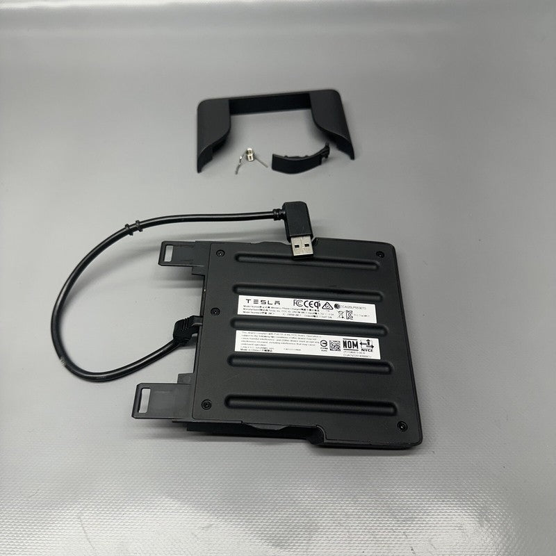 1546873-00-B TESLA MODEL S X CENTER CONSOLE INDUCTIVE CHARGER 2016 2017 2018 2019 2020 2021
