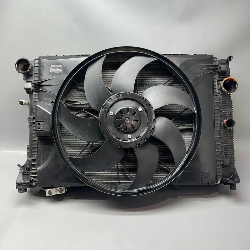 MERCEDES BENZ C250 COOLING RADIATOR FAN 2012 2013 2014 OEM A2049066802