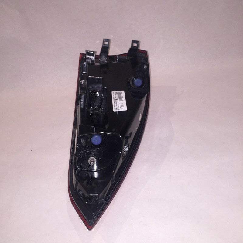 7P5945207R PORSCHE CAYENNE LEFT DRIVER SIDE TAIL LIGHT 2015 2016 2017 LED OEM