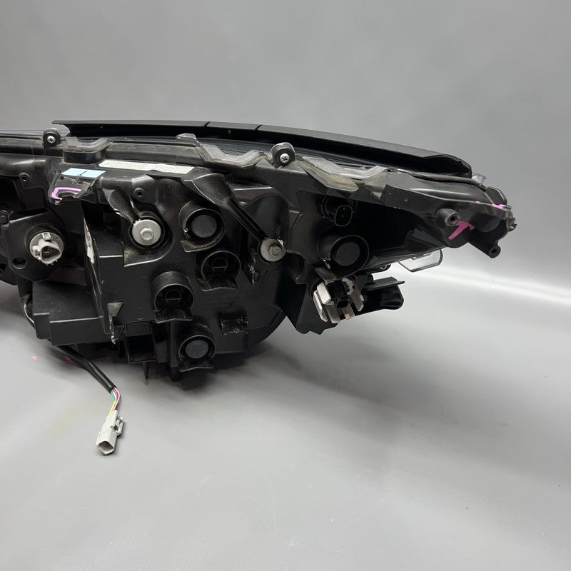 RAV 4 TOYOTA RAV 4 HEADLIGHT RIGHT PASSENGER 2022 2023 2024 LED OEM