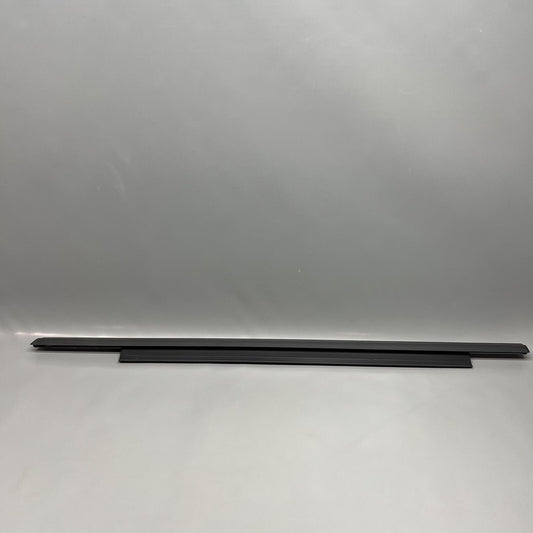 8U0839478 AUDI Q3 DOOR WINDOW BELT RIGHT REAR 2015 16 17 2018 OEM 8U0839478
