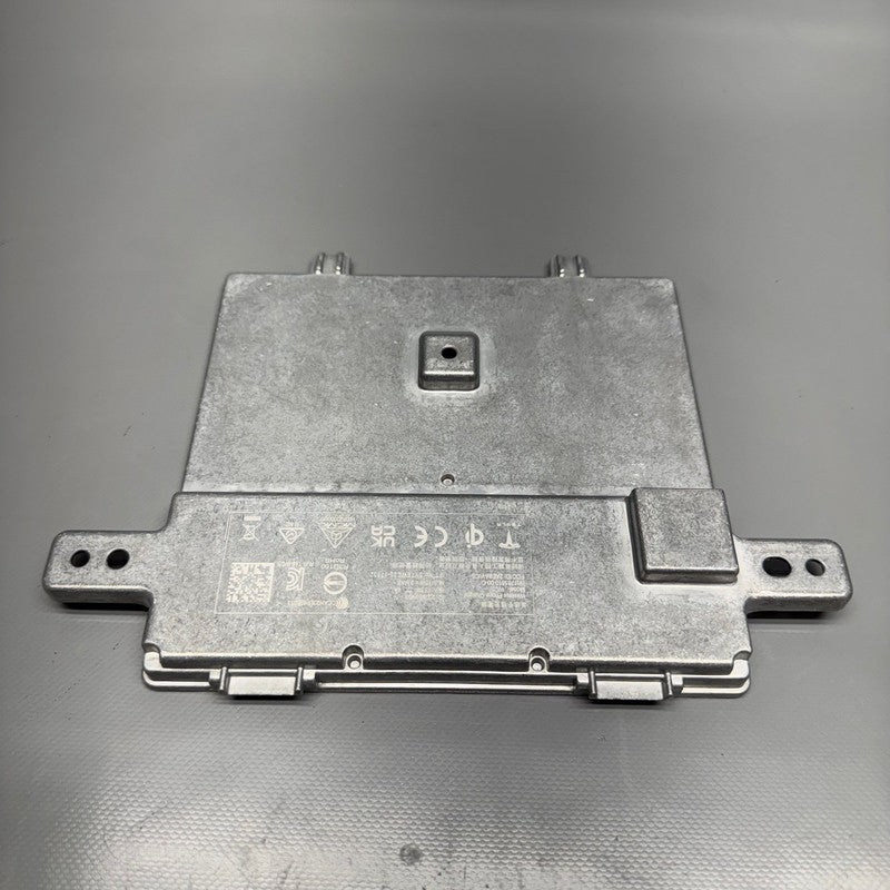 TESLA MODEL 3 WIRELESS CHARGING MODULE GEN 4 2024 2025 OEM 1761810-00-