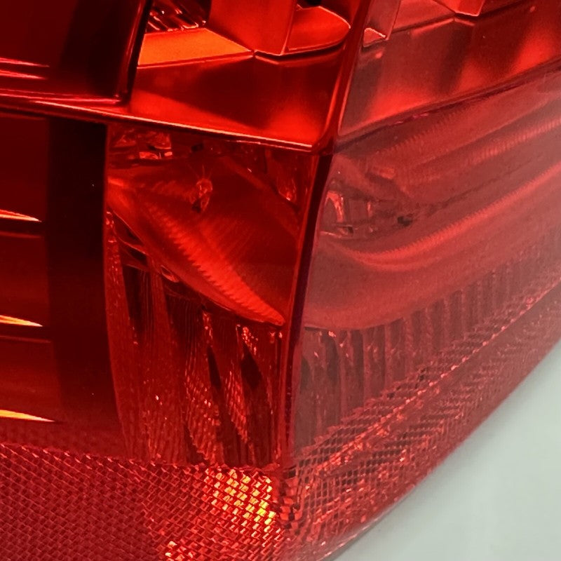 328 BMW 328 TAIL LIGHT LEFT DRIVER 2009 2010 2011 LED OEM