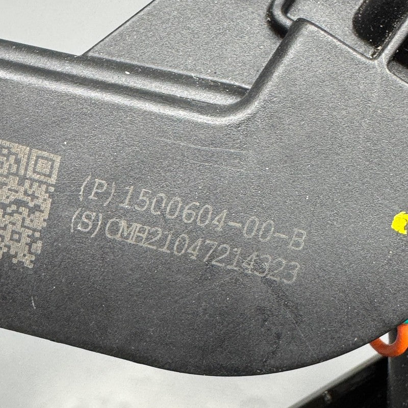 1500604-00-B TESLA MODEL 3 Y LIFTGSTE CINCH LATCH 2017 2018 2019 2020 2021 2022 2023 OEM