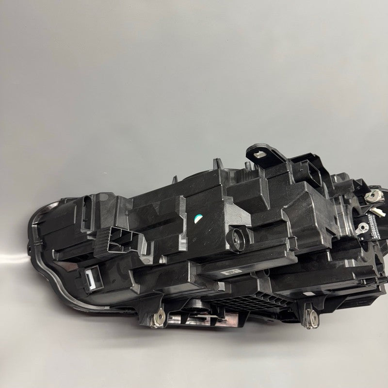BMW X1 HEADLIGHT RIGHT PASSENGER 2020 2021 2022 LED 63115A01176 OEM