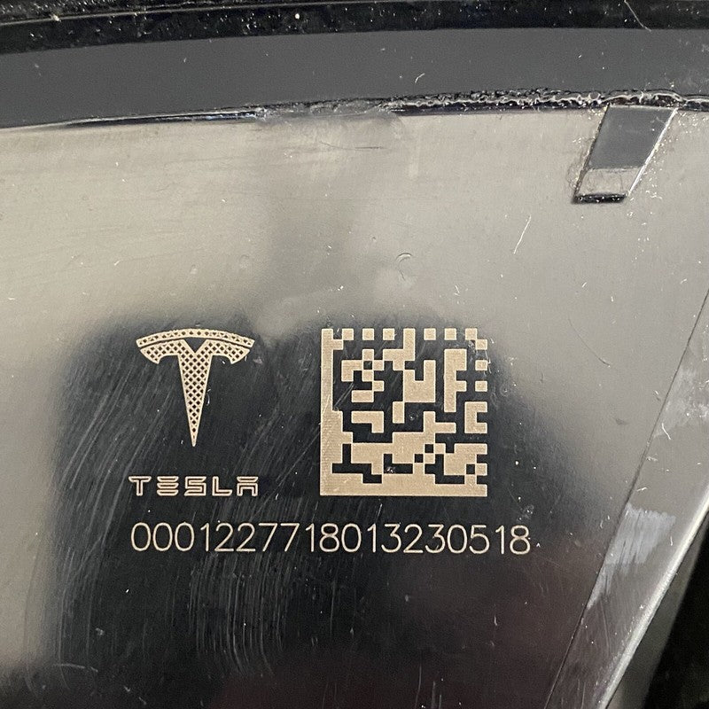 1077397-00-E TESLA MODEL 3 TAIL LIGHT LEFT DRIVER 2017 2018 2019 2020 2021 2022 OEM DAMAGED