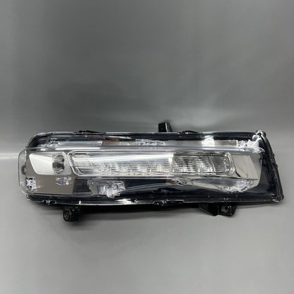 FORD MUSTANG FOG LIGHT RIGHT PASSENGER 2018 2019 2020 2021 2022 OEM