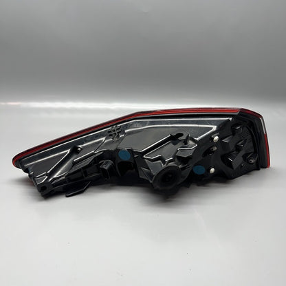 20791999 ALFA ROMEO STELVIO TAIL LIGHT RIGHT PASSENGER 2018 19 20 21 22 2023 OEM 20791999