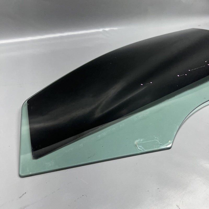 CLA250 MERCEDES BENZ CLA250 DOOR GLASS LEFT FRONT 2014 2015 2016 2017 OEM 