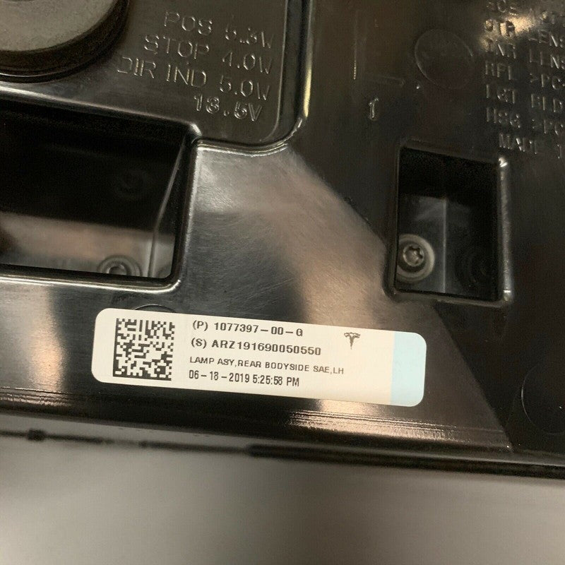 1077397-00-G TESLA MODEL 3 TAIL LIGHT LEFT DRIVER 2017 2018 2019 2020 OEM 1077397-00-G