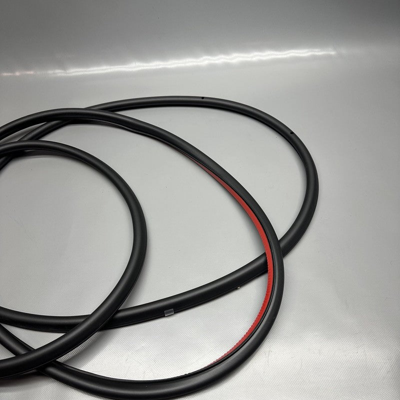 4KE-839-912-A AUDI E-TRON DOOR SEAL RIGHT REAR 2019 2020 2021 2022 2023 OEM 4KE-839-912-A