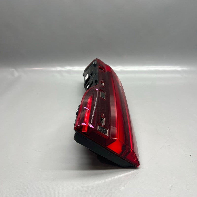 BMW X7 TRUNK  TAIL LIGHT LEFT DRIVER 2019 2020 2021 2022 LED OEM H8744