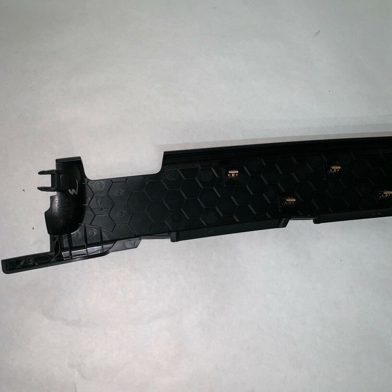 1105132-00-C TESLA MODEL X LEFT SPINE PLASTIC RACETRACK 1105132-00-C 2015 2016 2017 2018 OEM