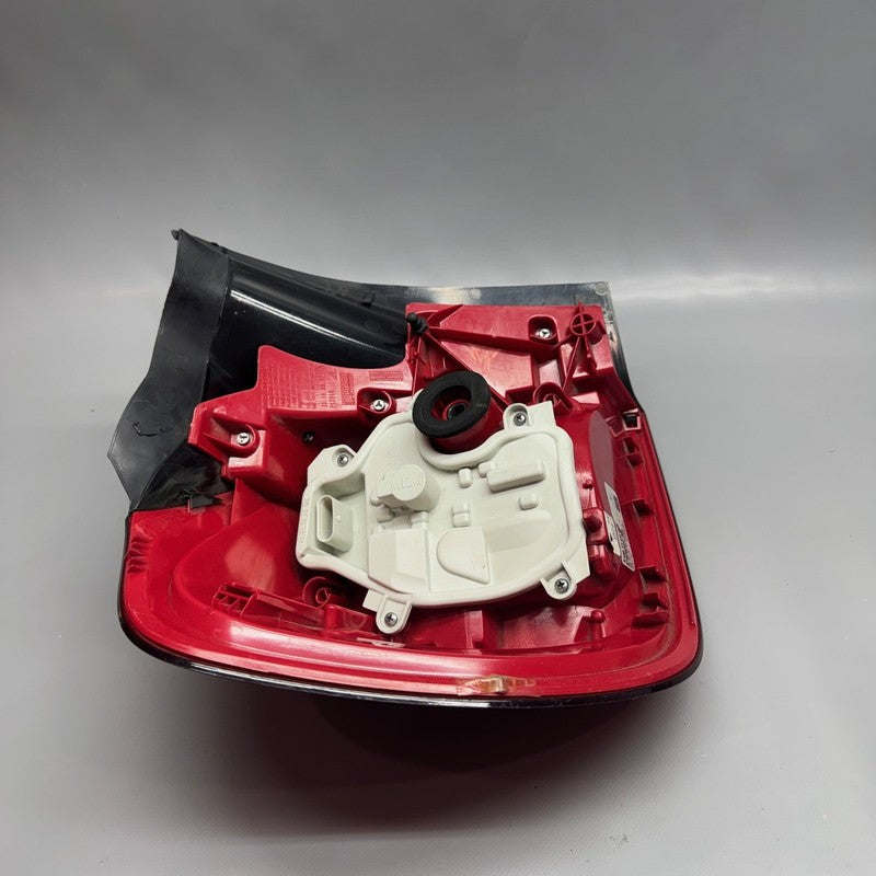 MERCEDES BENZ GLA250 TAIL LIGHT RIGHT PASSENGER 2015-2017 2018 2019 20