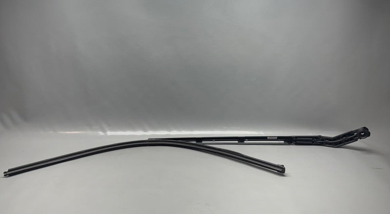 TESLA CYBERTRUCK WINDSHIELD WIPER 2024 2025 OEM 1853255-00-E