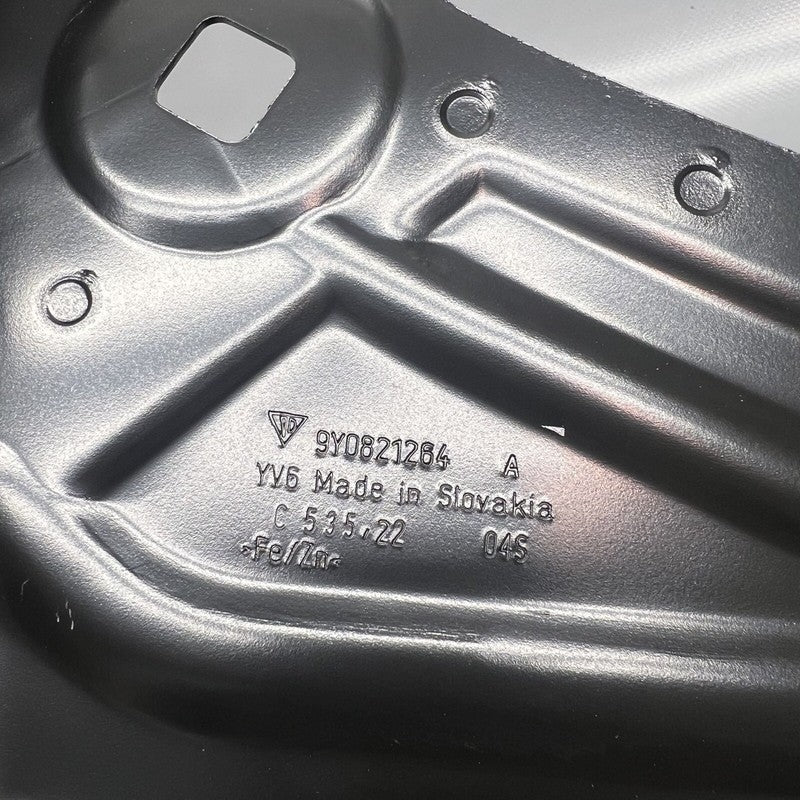 9Y0821472 PORSCHE CAYENNE HEADLAMP FENDER BRACKET SUPPORT 2019 2020 2021 OEM 9Y0821472