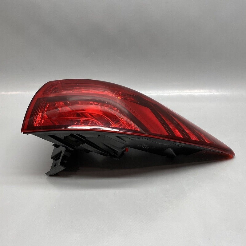 92402-D3650 HYUNDAI TUCSON TAIL LIGHT RIGHT PASSENGER 2019 2020 2021 OEM 92402-D3650