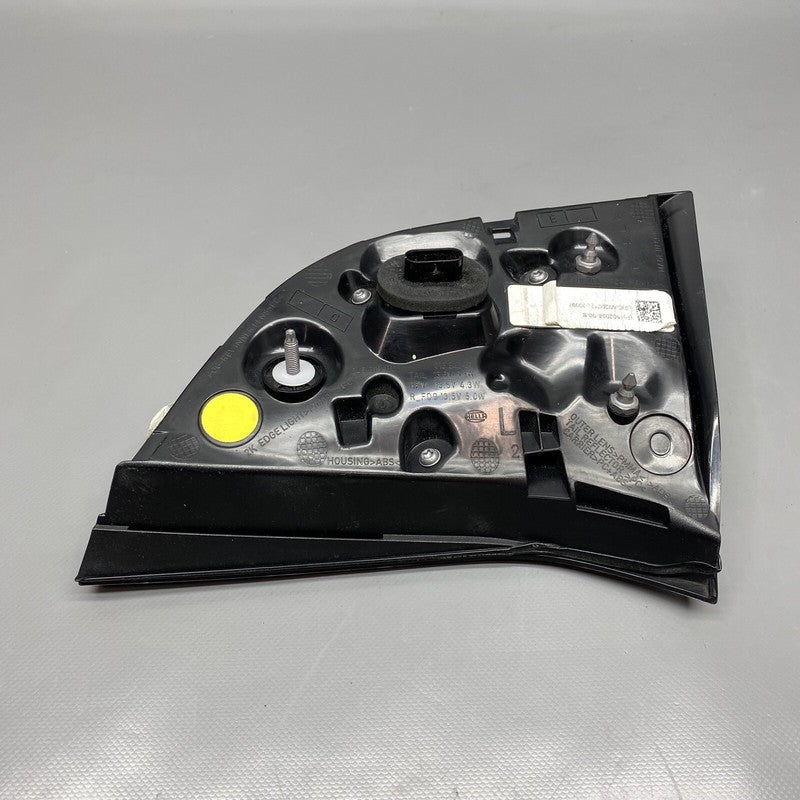 1502088-00-B TESLA MODEL Y  TAIL LIGHT TRUNK LEFT DRIVER 1502088-00-B 2020 21 2022 2023 OEM