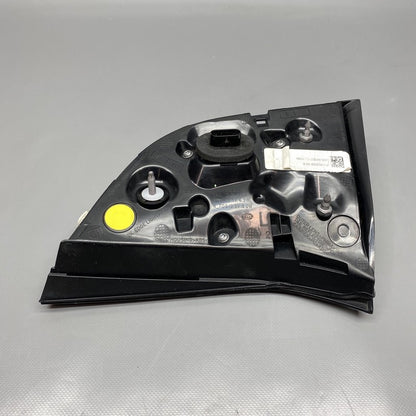 1502088-00-B TESLA MODEL Y  TAIL LIGHT TRUNK LEFT DRIVER 1502088-00-B 2020 21 2022 2023 OEM