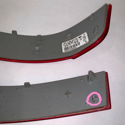 A1648201174KZ MERCEDES BENZ GL300 GL320 REAR BUMPER LEFT & RIGHT REFLECTOR 2007 2008 2009 OEM