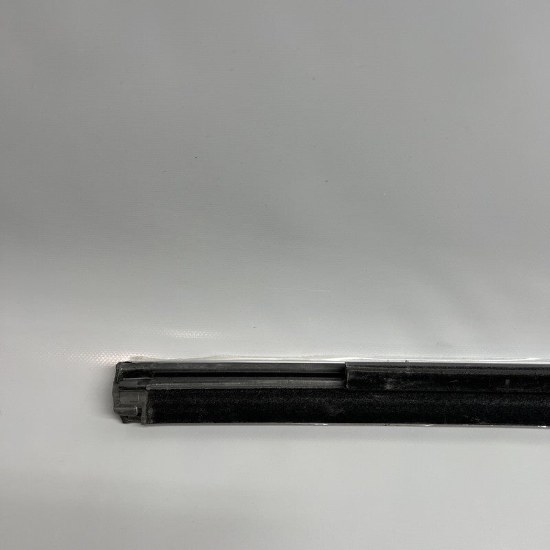 1098685-00-D TESLA MODEL X DOOR WINDOW BELT MOLDING LEFT REAR 2016 17 18 19 2020 1098685-00-D