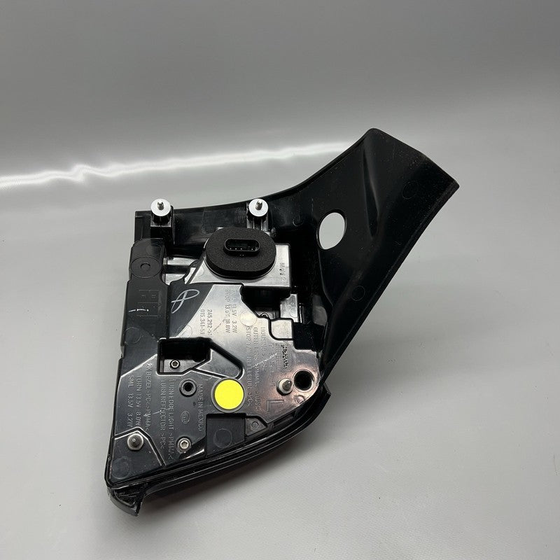 1502086-00-D TESLA MODEL Y TAIL LIGHT LEFT DRIVER 2020 2021 2022 2023 2024 LED 1502086-00-D