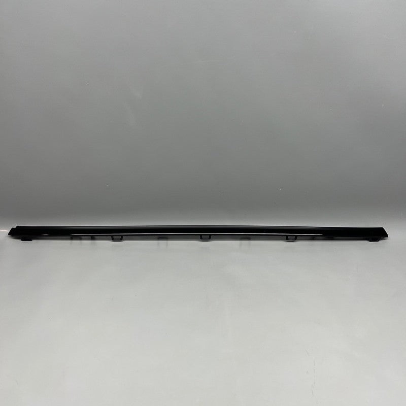 MERCEDES BENZ GLS X167 DOOR BELT MOLDING FRONT  LOWER BUMPER 2018 OEM