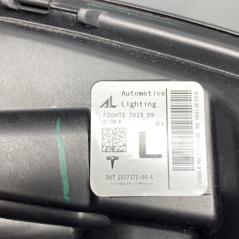 TESLA MODEL 3 HEADLIGHT LEFT DRIVER 1077371-00-C 2017 2018 2019 2020 L