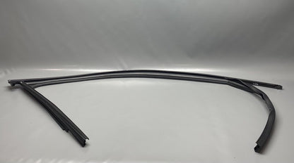 80A837432C AUDI Q5 WINDOW GUIDE RIGHT FRONT 80A837432C 2018 2019 2020 OEM