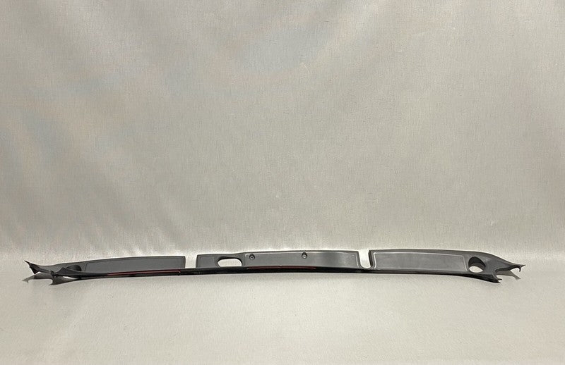 1047885-00-C TESLA MODEL X LIFTGATE TRIM UPPER 1047885-00-C 2016 2017 2018 2019 OEM