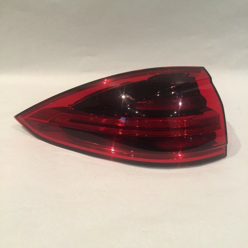 7P5945207R PORSCHE CAYENNE TAIL LIGHT LEFT DRIVER 2015 2016 2017 LED OEM