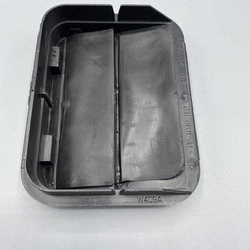 2F2A-B280B62AB TESLA MODEL S QUARTER AIR VENT 2012 2013 2014 2015 2016 2017 2018 2019 OEM