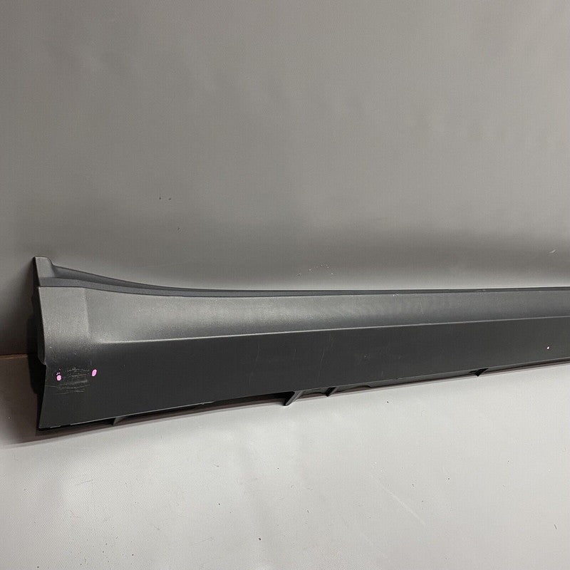 95B853554B PORSCHE MACAN ROCKER MOLDING RIGHT PASSENGER 2015 2016 2017 2018 OEM 95B853664B