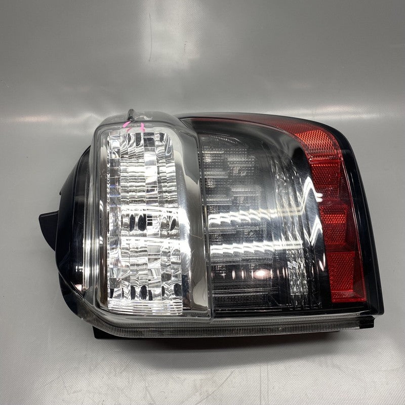 TOYOTA 4 RUNNER TAIL LIGHT RIGHT SIDE 2014 2015 2016 2017 2018 2019 20