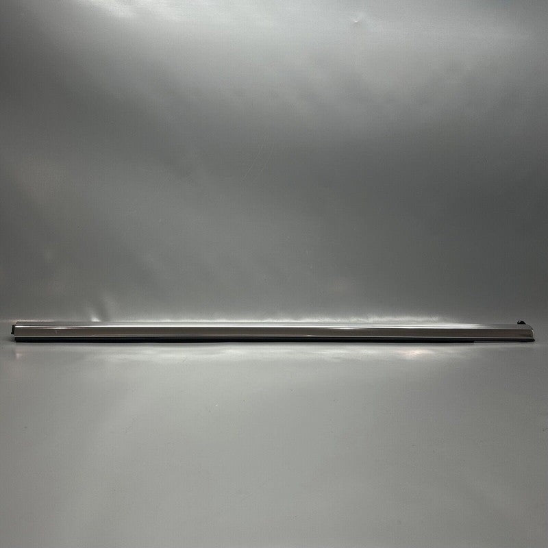 7437864 BMW 740 DOOR WINDOW MOLDING RIGHT FRONT 750 2016 2017 2018 2019 OEM 7437864