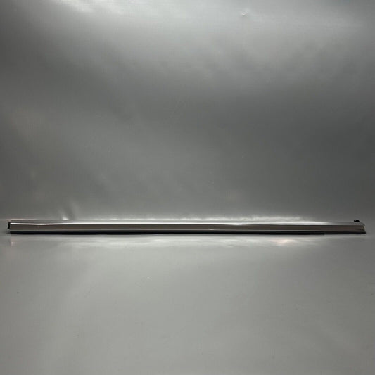 7437864 BMW 740 DOOR WINDOW MOLDING RIGHT FRONT 750 2016 2017 2018 2019 OEM 7437864