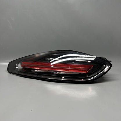 982945096N PORSCHE 718 BOXSTER CAYMAN TAIL LIGHT RIGHT PASSENGER 2019 2020 2021 2022 2023
