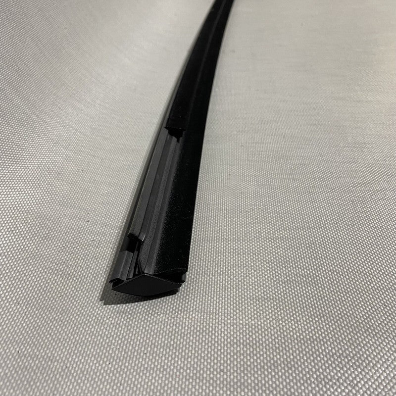 1080748-01-I TESLA MODEL 3 WINDOW STRIP TRIM RIGHT REAR 2017 2018 2019 2020 OEM