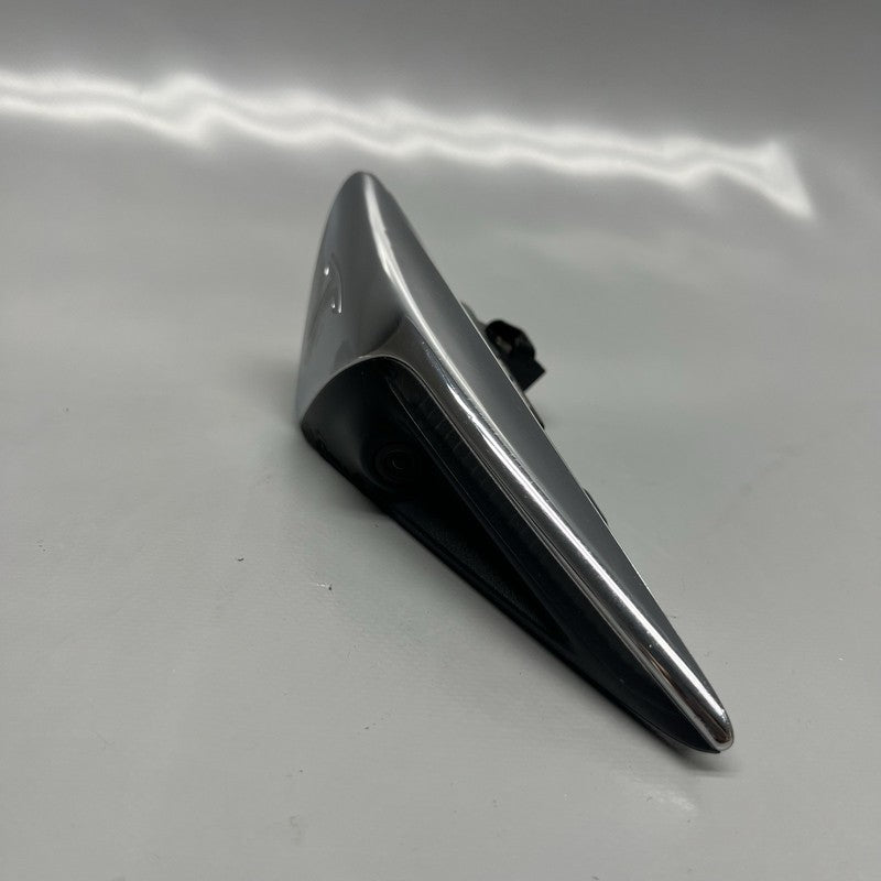 1125106-77-E TESLA MODEL 3 FENDER CAMERA MARKER LEFT 2018 2019 2020 2021 1125106-77-E