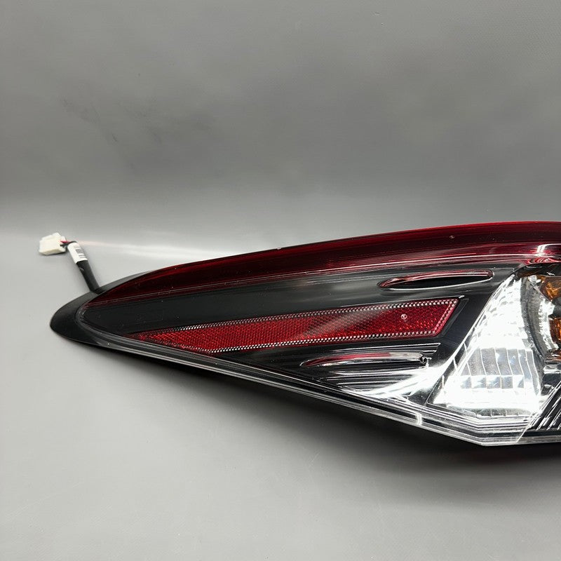 TOYOTA CAMRY TAIL LIGHT LEFT DRIVER 2021 2022 2023 HALOGEN OEM